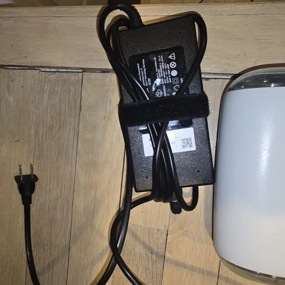 49 Hours Philips Dreamstation Machine With Humidifier - Picture 4 of 4